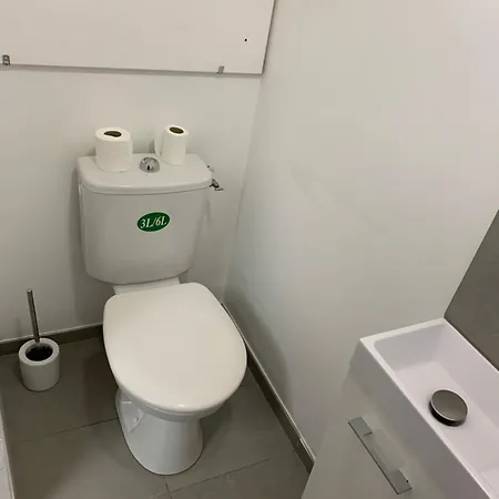 Cinehome Apartment *